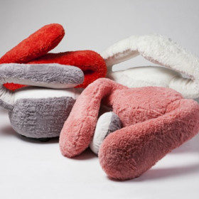 Free Hug Sofa je dostupné v několika barevných variantách.