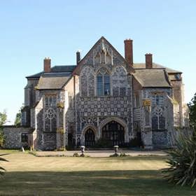 Velkolepé sídlo v Anglii.