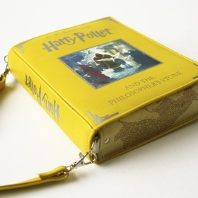 Jejich přírůstek věrně opisuje tvar knihy.