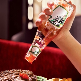 Jenže ouha – v lahvi už skoro žádný kečup není. Co s tím?