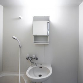 32 fotek, které ilustrují japonskou posedlost minimalismem. Nečekejte nic než extrém