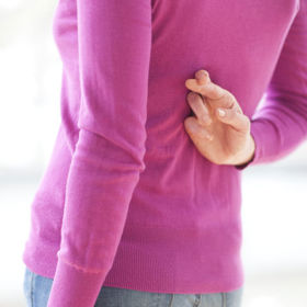 4. Máte tajemství. Partneři by nikdy neměli mezi sebou zatajovat věci týkající se utrácení peněz, pocitů křivdy, neuspokojených potřeb nebo sexuální touhy.