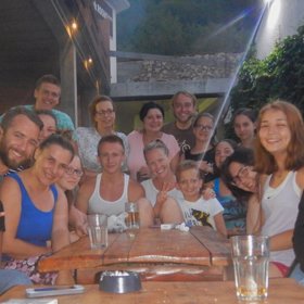 Carolyn a Bryan díky dobrovolnictví navštívili už řadu zemí a poznali spoustu báječných lidí.