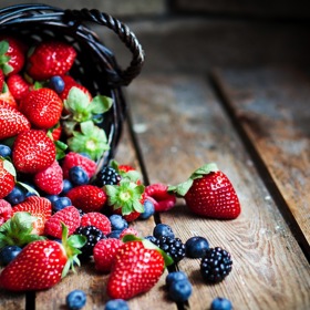 Skvělým  zdrojem vitaminů jsou také bobule, protože obsahují jen od 5 do 15 gramů cukru na hrnek.