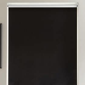 Zatemnění oken. Pokud dětský pokoj hned od svítání nebude plný slunečních paprsků, miminko bude spát déle. A využijete ho i při odpoledním uspávání a tak dále.