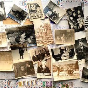 3. Staré rodinné fotky. V dnešní době je lehce můžete digitalizovat.