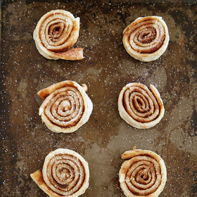 1. Skořicové spirály.