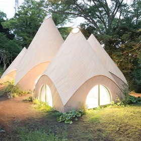 3. Unikátní lesní příbytek.