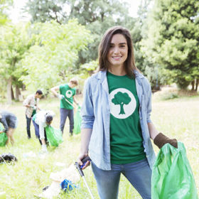 3. Pomoc ostatním. Kulte oči, jak chcete, ale tento fakt je podložený studií. Letos v srpnu publikoval časopis British Journal of Psychology vědecký text, podle nějž jsou lidé pomáhající ostatním přitažlivější pro opačné pohlaví. A současně se těší častějšímu sexu.