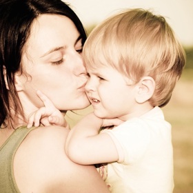 4. Strachovala se. Pořád. Ať už v momentech, kdy vás půjčovala ostatním pochovat, nebo když jste v půlnoci nebyli v posteli. Překonávala strach, kdykoliv vás neměla na očích nebo v rukou.