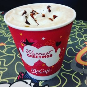 Není jasné, kdo je autorem tohoto nejapného žertu. Nyní však slaví úspěchy na sociálních sítích.