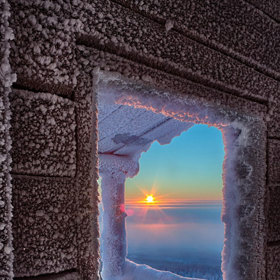 2. V Laponsku můžete pozorovat krásné východy i západy slunce.