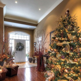 2. Předsíň. Ukliďte boty, kabáty, deštníky a poštu. Klíče pověste nebo dejte do malé mističky, kterou postavte třeba na botník.