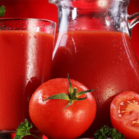 Kromě toho samozřejmě obsahuje spoustu užitečných látek – například lykopen a betakaroten.