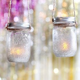 3. Udělejte ze zavařovaček závěsné čajové lampičky.