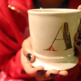 1. Zkuste se vcítit do kůže obdarovaného v momentě, kdy rozbalí dárek. Co byste si pomysleli? Umíte si představit, že váš známý věc skutečně užívá ve svém každodenním životě?