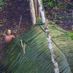 Vzkaz, který tito pozoruhodní lidé vetřelcům vysílají, je jasný: „Nechte nás na pokoji! Nerušit!“