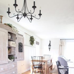 1. Uspořádejte váš interiér tak, aby byl vzdušný a otevřený. Stísněné, klaustrofóbní prostory váš stav mohou maximálně zhoršit – ale určitě ne zlepšit.