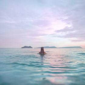 Místo toho je lepší kolem objektu našeho zájmu chodit a zkoušet i další úhly.