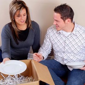 3. Nebudete už mít zdaleka tolik soukromí jako dřív. Pokud bydlíte se spolubydlícími, v případě potřeby prostě můžete jít a zavřít se v pokoji. S partnerem to tak jednoduché není.