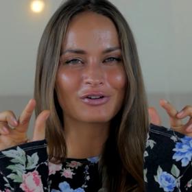 5. Ruční práce. Tímto způsobem spálíte 100 kalorií za hodinu. Pokud budete průběžně měnit tlak, frekvenci a pohybovat svým tělem proti tělu partnera, tak i víc.