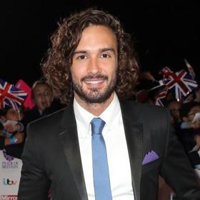 3. Palačinky. „Tréninkem a konzumací správného jídla vyčistíte svou hlavu a budete se cítit lépe – takže po tahu se odměňuji chutnými proteinovými palačinkami,“ přiblížil svůj kocovinový rituál trenér Joe Wicks. „Vypadají nemravně, ale skutečně doplní palivo pro moje tělo, takže se dostanu zpět do hry!“