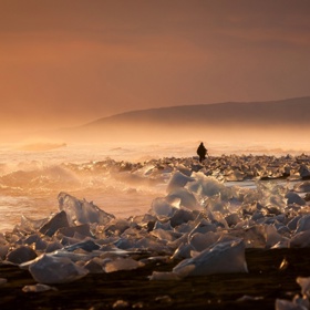 2. Jokulsarlon Glacier Lagoon (Island).