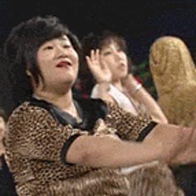 3. Užijí si spolu spoustu legrace. Sledovat ovíněnou drahou polovičku, jak se snaží cizinci vysvětlit cestu, může být roztomilé. Samozřejmě do určité fáze večera…