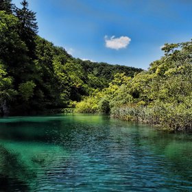 5. Plitvická jezera (Chorvatsko). Ve slavném národním parku naleznete hned 16 ohromujících jezer, vodopády a tak dále.