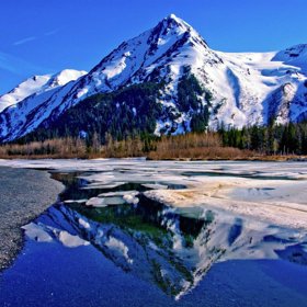 5. Útěk do divočiny (nepříliš veselý snímek, zato s mnoha pohledy na dechberoucí panoramata Aljašky, ale i Arizony či Nevady).