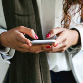 2. Čekání, až se ozve. Skočíte po každé příležitosti jako hladová šelma? Zamyslete se, kolikrát v poslední době přišla iniciativa ze strany občasného partnera. Protože je tu podezření na nezdravý vývoj vašeho „vztahu“.