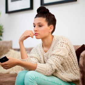 Poměr založený na sexu je zdravý tehdy, pokud obě strany touží po neřestech. Noční dobrodružství si užívají a nemohou se dočkat dalších. Nesmí při tom zažívat emoční muka. Čekáte-li často v naději, že vám napíše, zřejmě není hodný role „kamaráda s výhodami“.