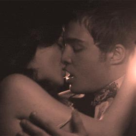 1. Nemůžete se od sebe odtrhnout. Příležitostný partner – vidíte, z čeho sousloví skládá? Ano, dali jste se dohromady kvůli >>příležitostným<< schůzkám. Pokud se nemůžete od sebe odtrhnout, pak to snad ani nedělejte. Zřejmě jste si souzeni.