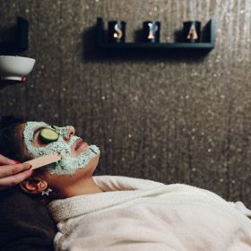 V hotelu pak budou dostupné lázeňské procedury, od chmelových obličejových masek po masáže s použitím sladového ječmene.