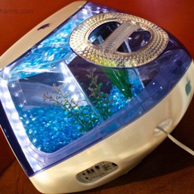 Ultimátní spořiče obrazovky. Američan mění staré počítače v akvária