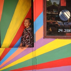 Tato vesnice vypadá, jako by se namočila do duhy