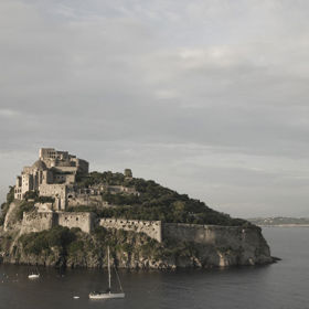 Itálie se zbavuje starých hradů. A nic za ně nechce. Zjistěte, jak jeden takový získat