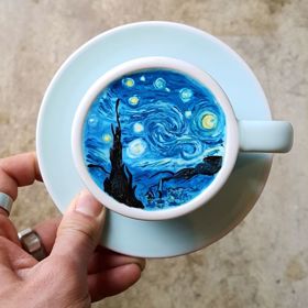 Malovaný poklad v hrnku kávy. Jihokorejec povyšuje latté art na umění hodné výstav
