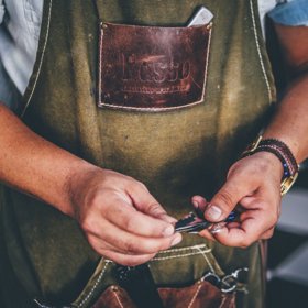 3. „Miluju, jak šikovné ruce máš… a nejen v onom významu.“ (muži milují pochvalu za to, když něco opraví nebo zhotoví)