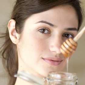 Med je svými antibakteriálními účinky pověstný