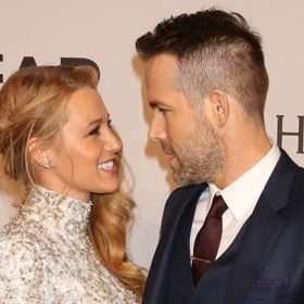 3. Bojíte se. Procházíte pravděpodobně nejkrásnějším obdobím života. Nechcete, aby skončilo jako předchozí vztahy. Tyto obavy jsou v pořádku, pokud je přijmete, ale nenecháte je, aby narušovaly to krásné, co prožíváte. Užívejte si tyto chvíle naplno, těšte se z toho nádherného, co vás potkalo, dejte současnému vztahu všechno. Co se (ne)má stát, (ne)stane se.