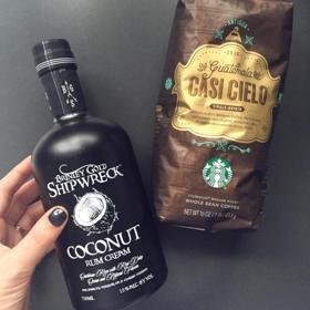 2. Kokosový rum + káva.