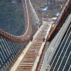 Původně měl být pravděpodobně nejstrašidelnější most na světě dokončen v závěru loňského roku.