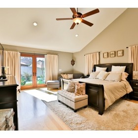 Dům se nachází hned vedle údolí San Fernardo poblíž města Los Angeles v Kalifornii.