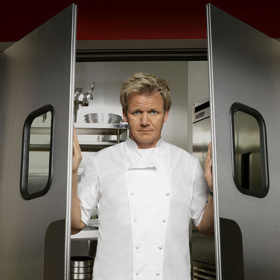 Přepadl vás nad zemí hlad?
„Zvolte pěknou selekci italských mas, malou sklenku červeného vína, pár plátků jablek nebo hrušek s parmazánem a budete se mít jako prasata v žitě!”