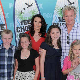 Většinou prý zkouší recepty z knížky nejmladší dcery Matildy (15, na fotce vpravo).