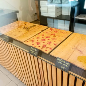 Nezbylo nic. Ačkoliv bylo úterý a do konce otvíračky zbývaly čtyři hodiny...