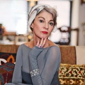 Jenny Hirschowitz, 59 let.