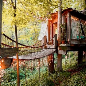 3. Secluded Intown Treehouse, Atlanta, Georgia. Nejpopulárnější nemovitost na Airbnb. Přikládáme fotografii, abyste se nemuseli ptát proč.
