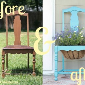 Podle autorky nápadu, blogerky Caroline Hulse, vytvoříte dekoraci jednoduše: vypreparujte ze staré židle sedátko, přestříkejte ji nějakou hezkou barvičkou a nakonec „královnu“ pohodlně usaďte .